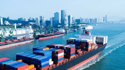 Read more about the article Top 5 Challenges in Marine Contracting and How to Overcome Them