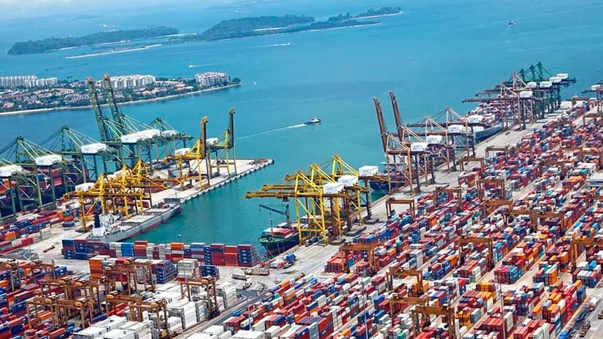 Read more about the article Why choose the professional marine ship repair service