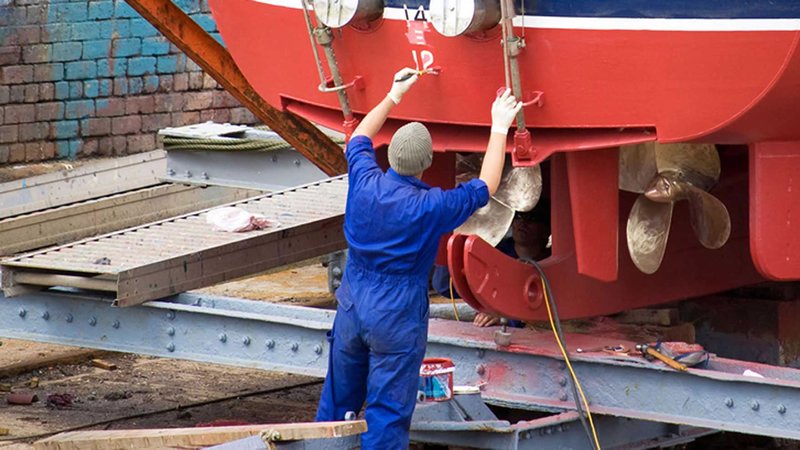 Read more about the article Professional Marine Engineering & Yacht Maintenance Services in Kuwait
